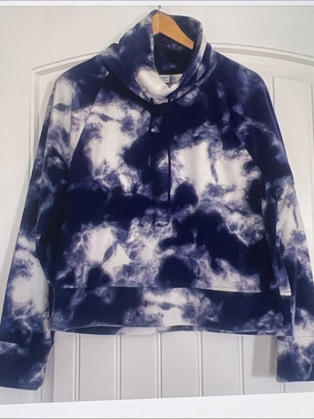 Old Navy active Tie Die Funnel Neck Fleece Sweatshirt
